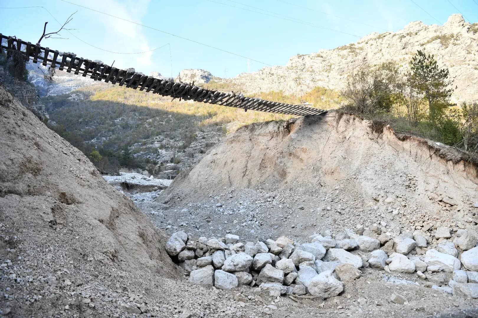 U Luci Ploče čeka 400.000 tona bh. robe. Svi se boje da ne završe kao... - slika 1