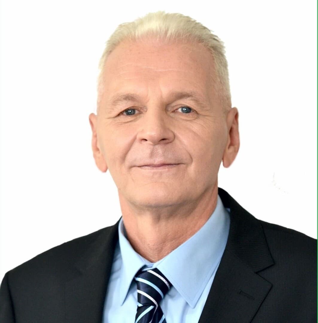 SDA: Niko nikog nije hvatao za gušu. To je laž - slika 1