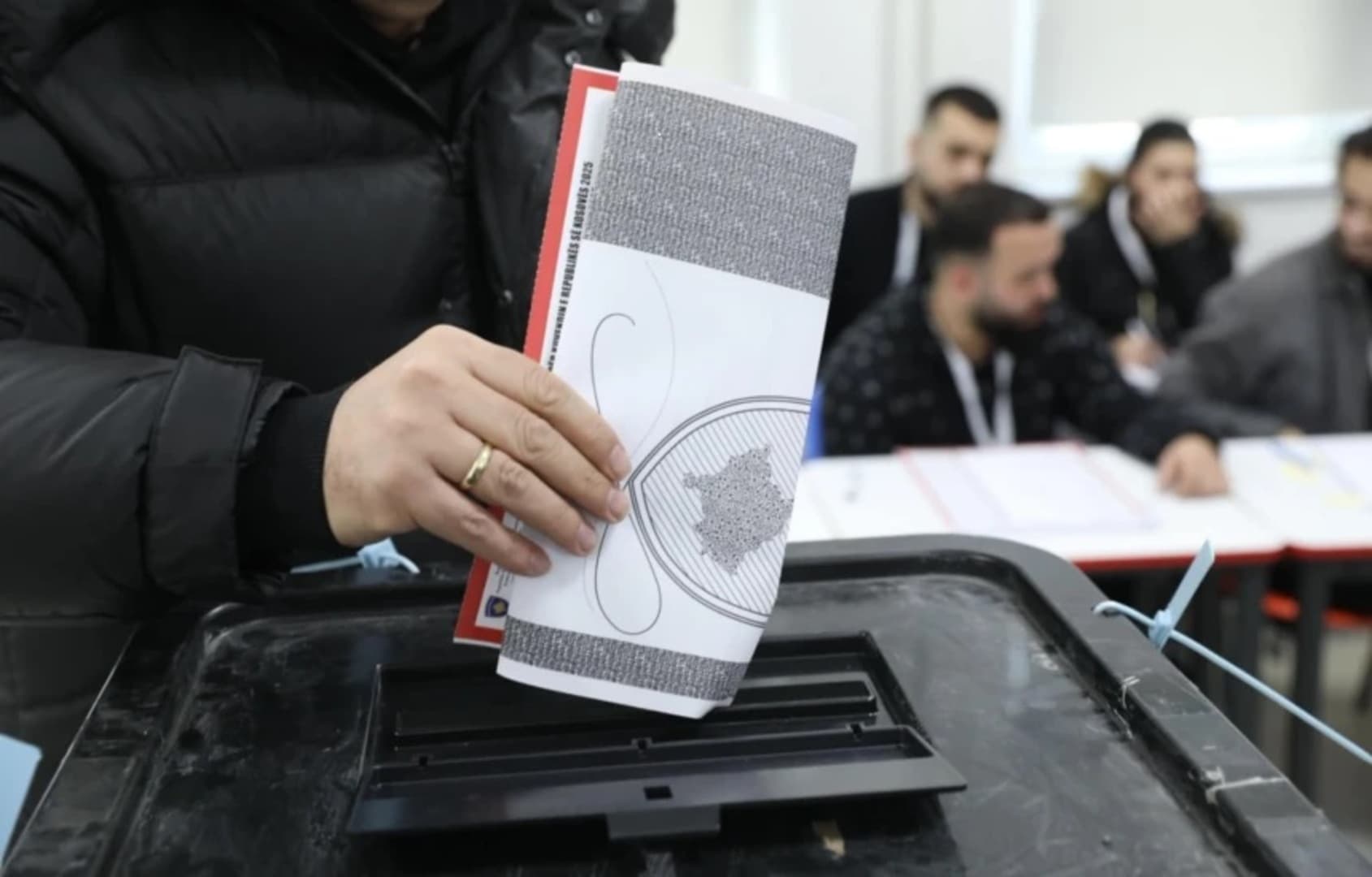 Kosovo: Kurti pojačao prednost. Ali nedovoljno da sam formira vladu - slika 1