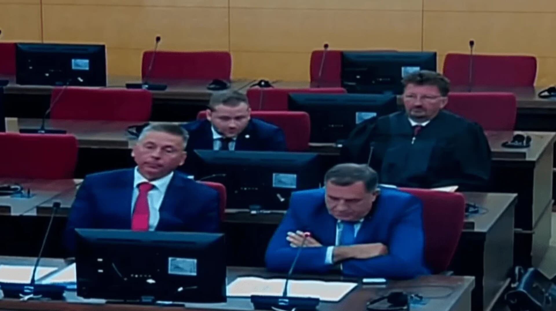 Tužilaštvo BiH pravi cirkus sa "potjernicom" za Dodikom - slika 1