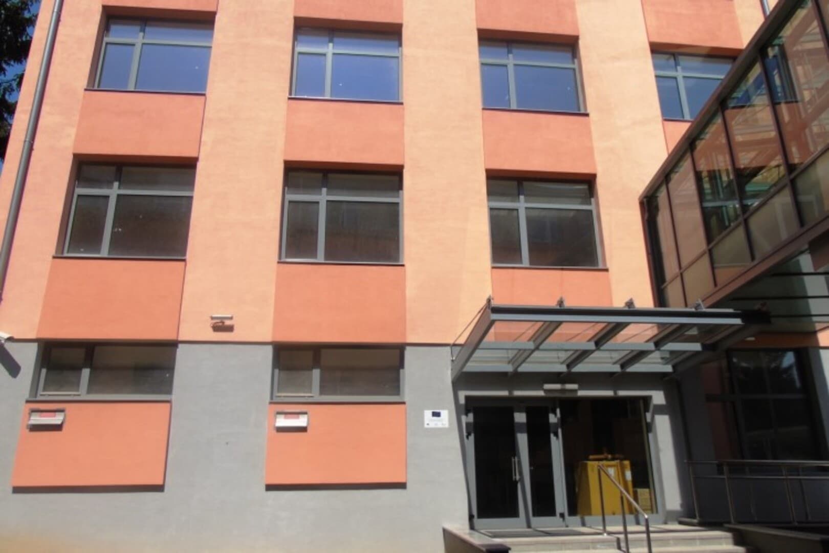 Odjel za ratne zločine: Srpskim tužiocima odskočna daska, drugima kaznena bojna! - slika 1