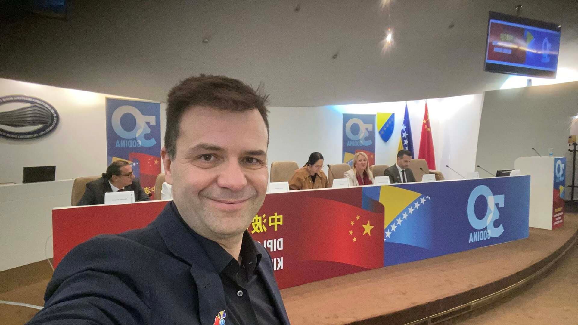 BiH i Kina: Ne trebamo birati stranu. Bitan je naš interes - slika 1