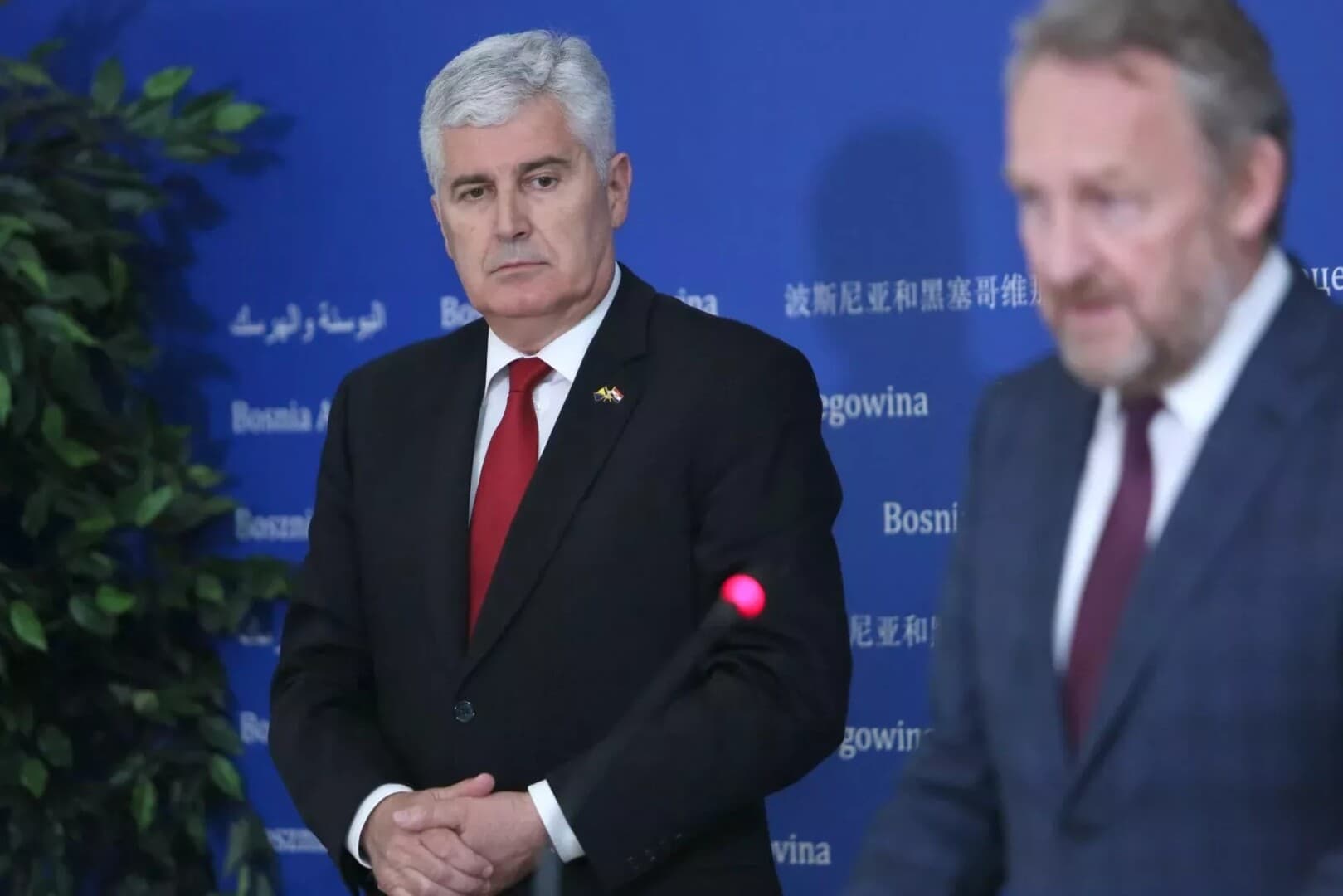 HDZ o(p)staje uz SNSD - slika 1