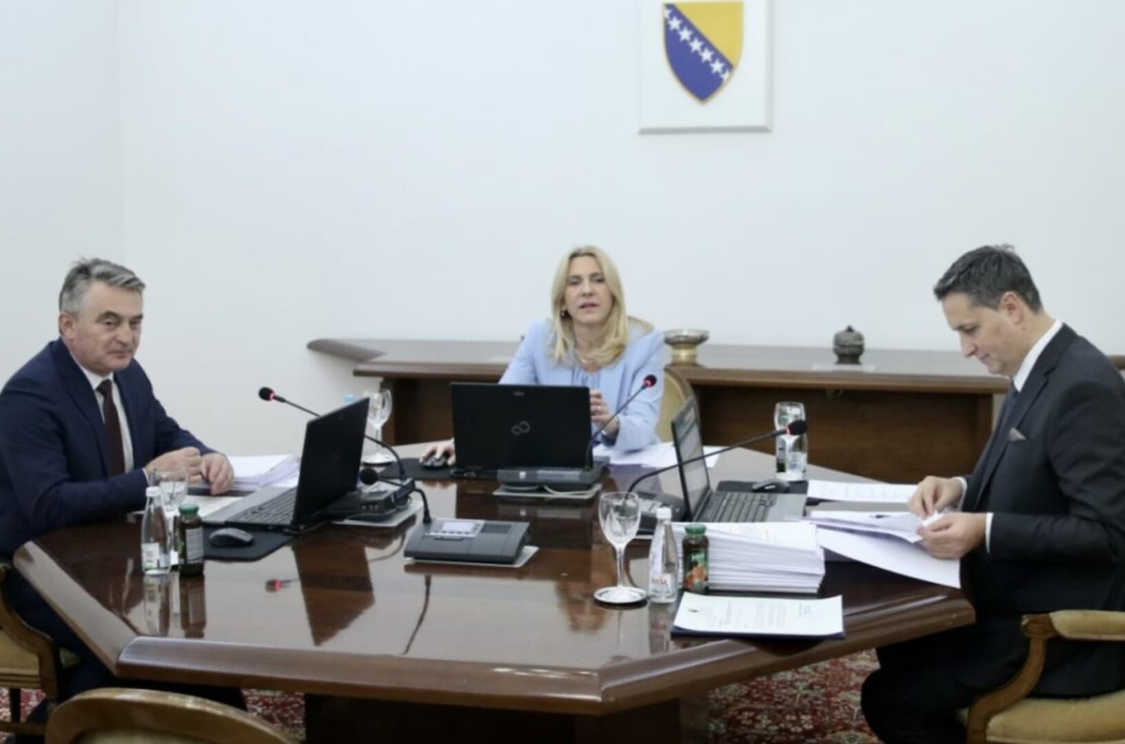 Rs ne odustaje. Hoće da BiH plati njihov dug - slika 1