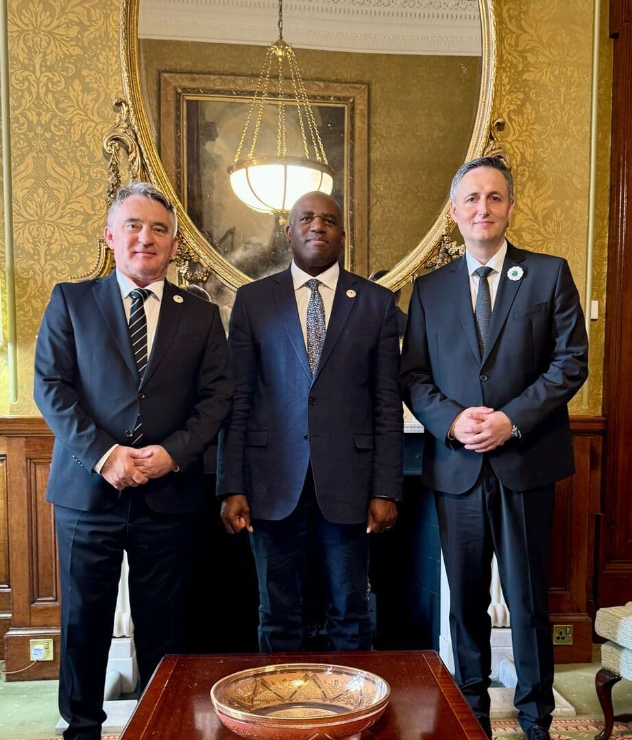 Komšić i Bećirović s ministrom vanjskih poslova Velike Britanije - slika 1