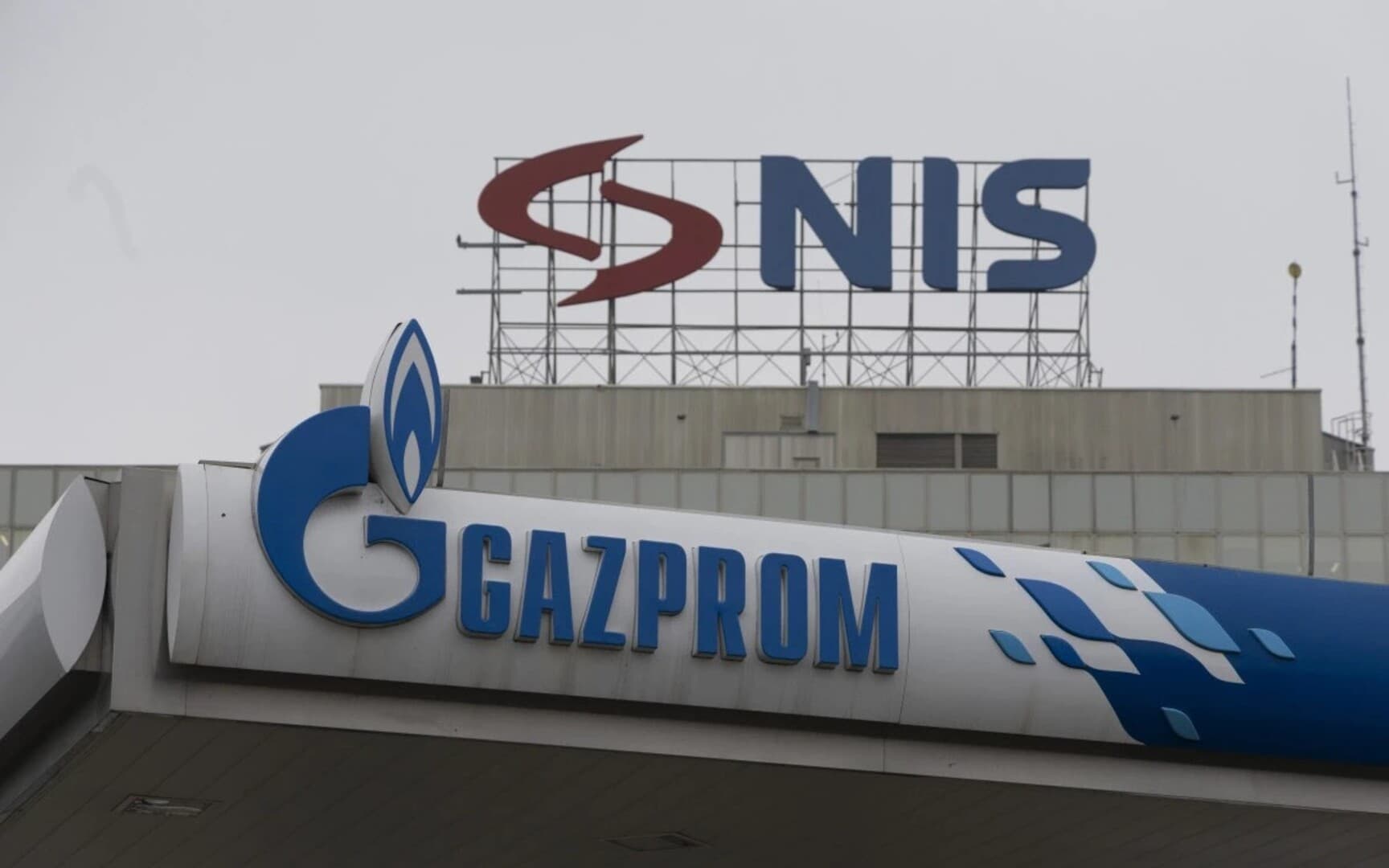 SAD po četvrti put odgodile sankcije Naftoj industriji Srbije - slika 1