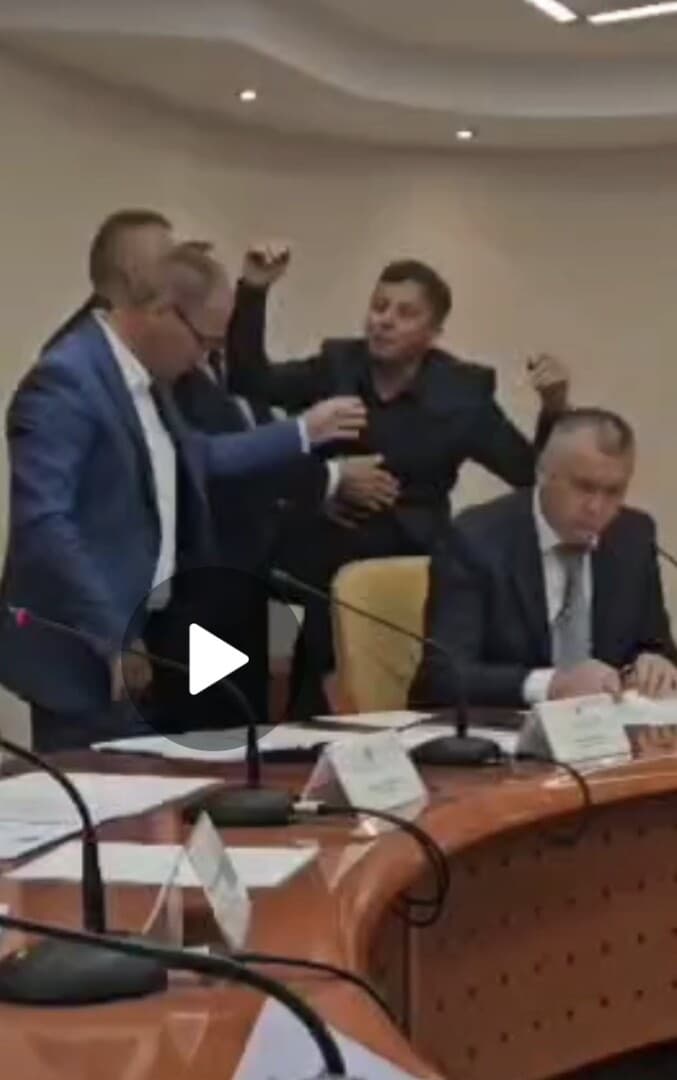 Stevandić se obrušio na Vukanovića: Njemu treba pomoć - slika 1