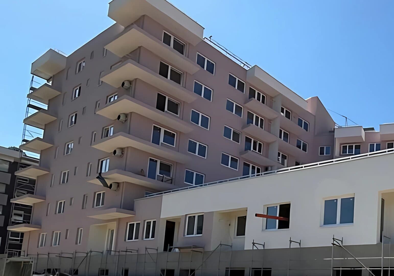 Poslovni prostori i garaže u centru Ilijaša: Posljednja prilika za kupovinu! - slika 9