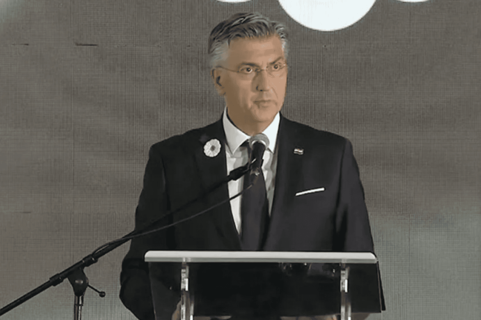 Plenković u Srebrenici: Priznavanje tuđih za skrivanje svojih zločina - slika 1