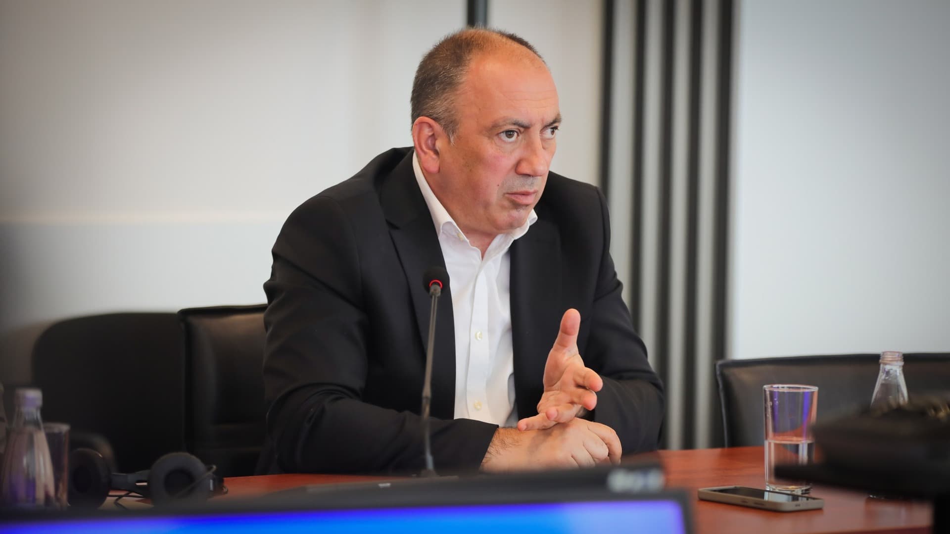 Crnadak upozorava: Ako CIK ignoriše zabranu Dodiku, SNSD-ovi napadi su samo fasada - slika 1