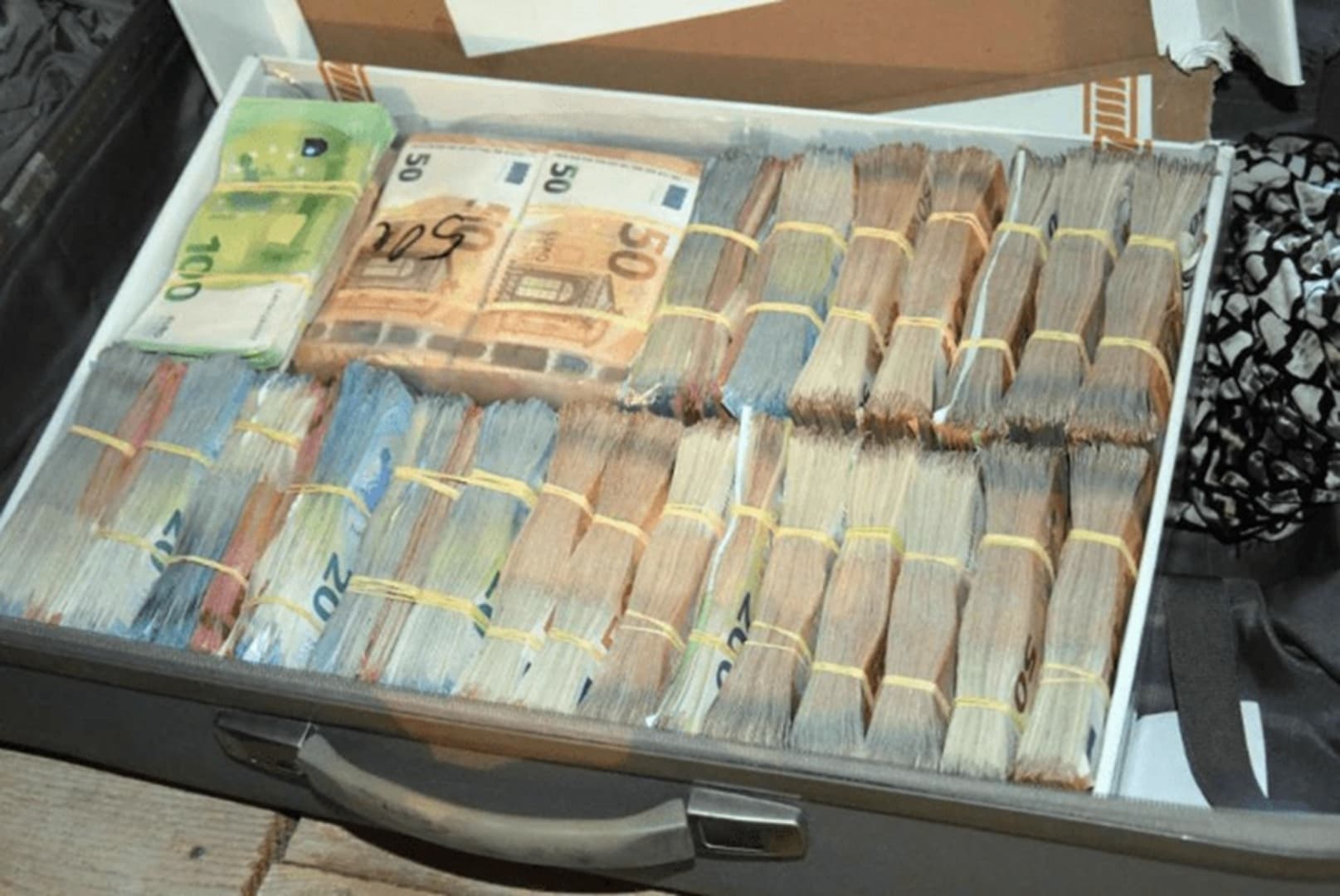 Pogan vakat: Đe su pare!? Đe su milioni?! - slika 1