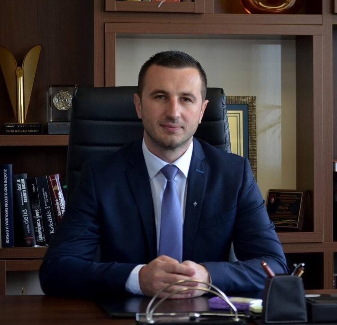 Efendić: Pozivam analitičare da pomognu Zelenskom - slika 1