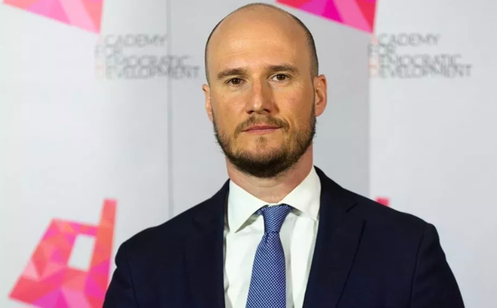 Božović: Vučića ne treba vezati za 'srpski svet', on je danas vožd, sutra će biti neko drugi! - slika 1