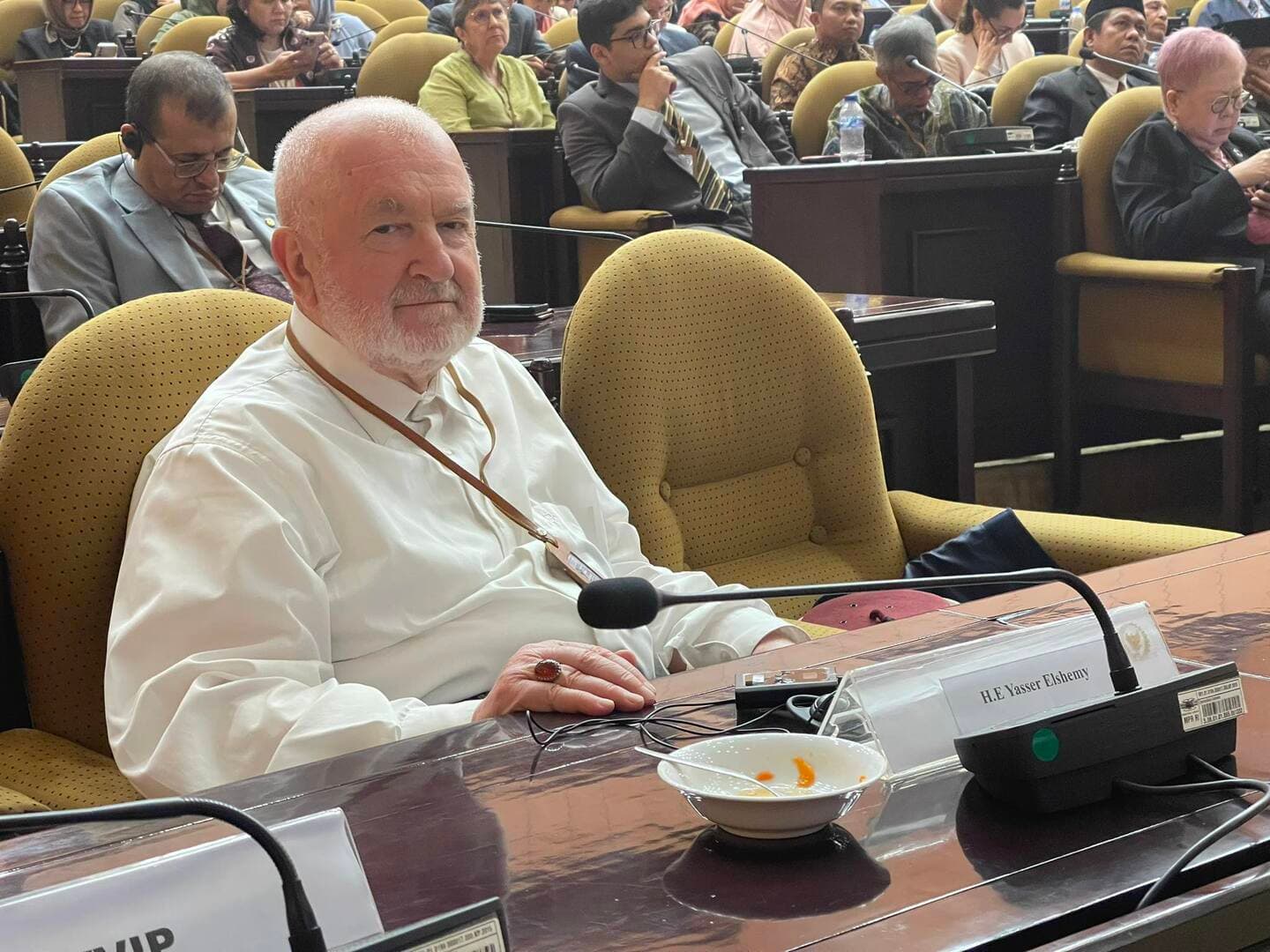 Država na opancima, suverenitet u gepeku - slika 1