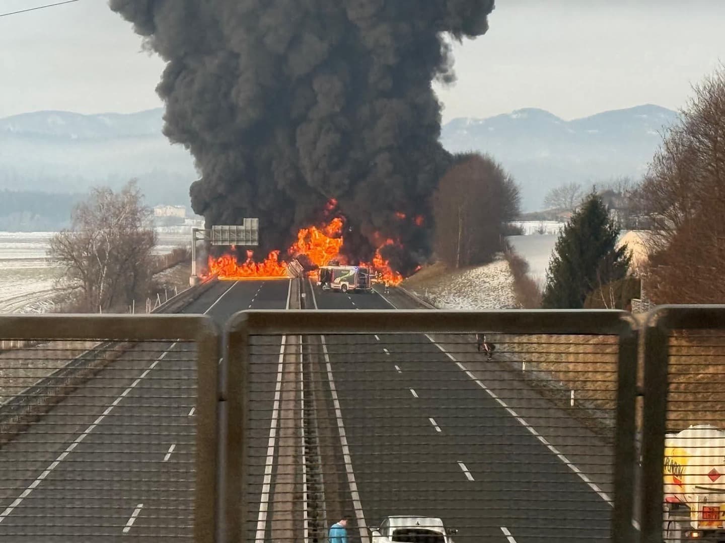 Slovenija: Težak sudar, saobraćaj potpuno obustavljen - slika 1