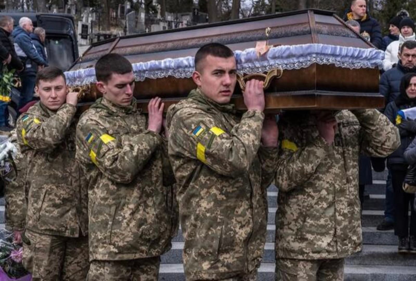 Ukrajina i Rusija zajedno izgubile skoro 1,8 miliona vojnika - slika 1