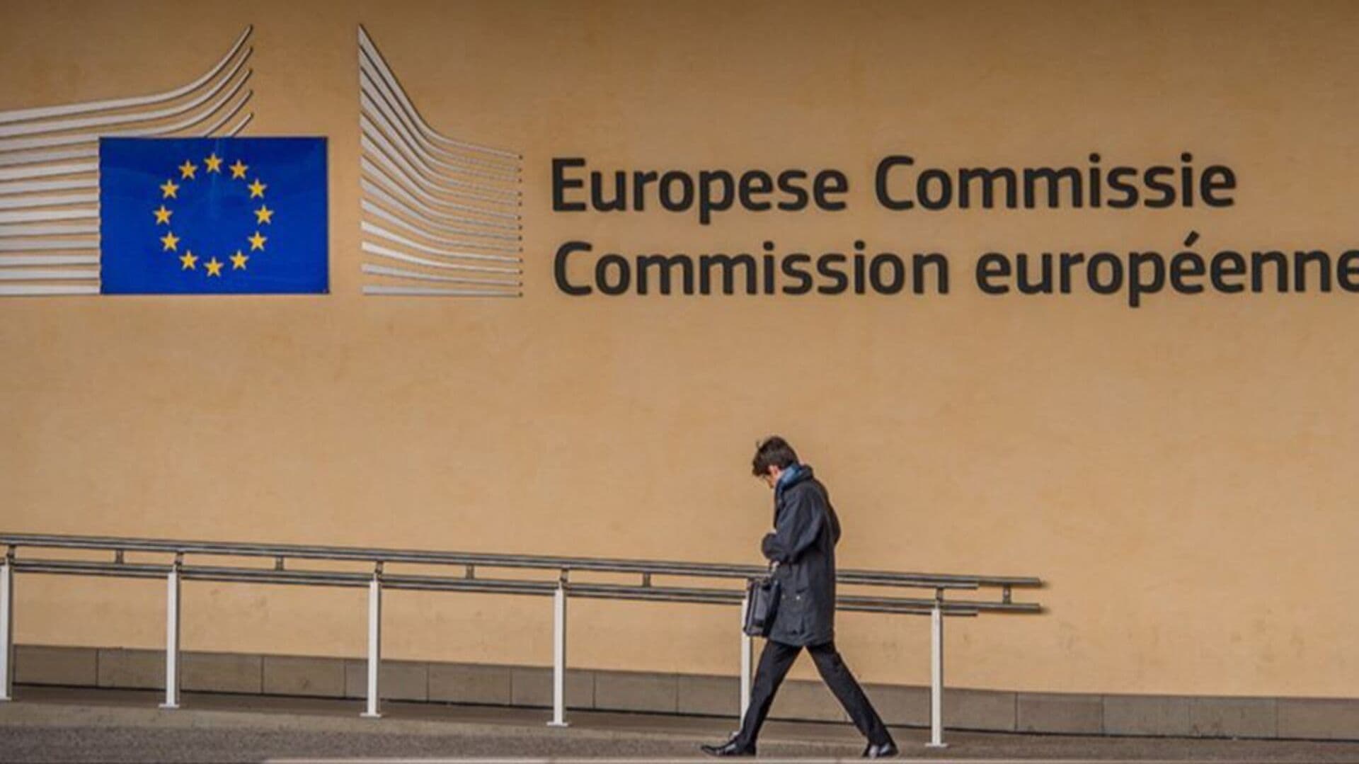 EU odgodila novi paket sankcija Moskvi - slika 1