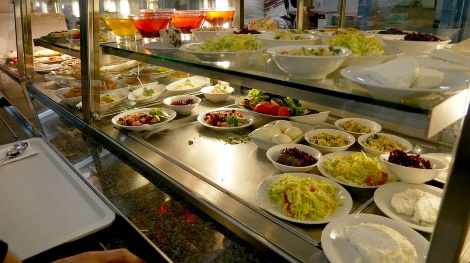 Masovno oboljenje poslanika blokiralo rad Vrhovne rade Ukrajine - slika 1