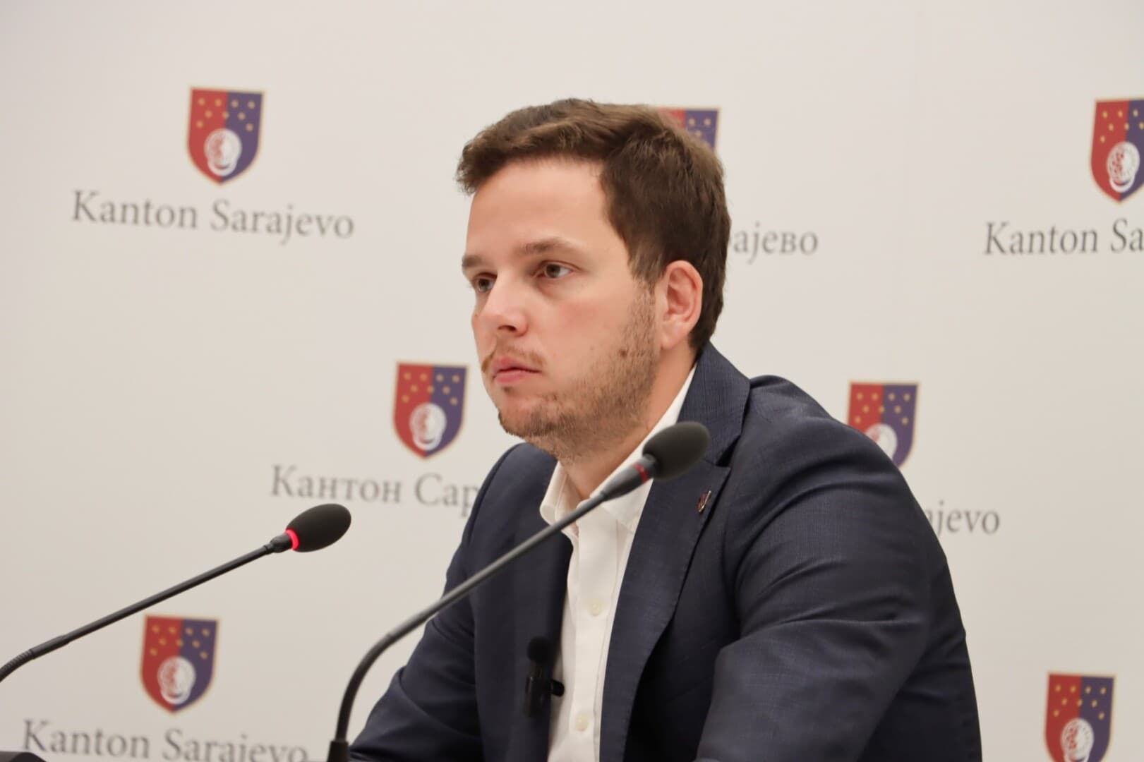 Kasno Uk ostavku dade! - slika 1