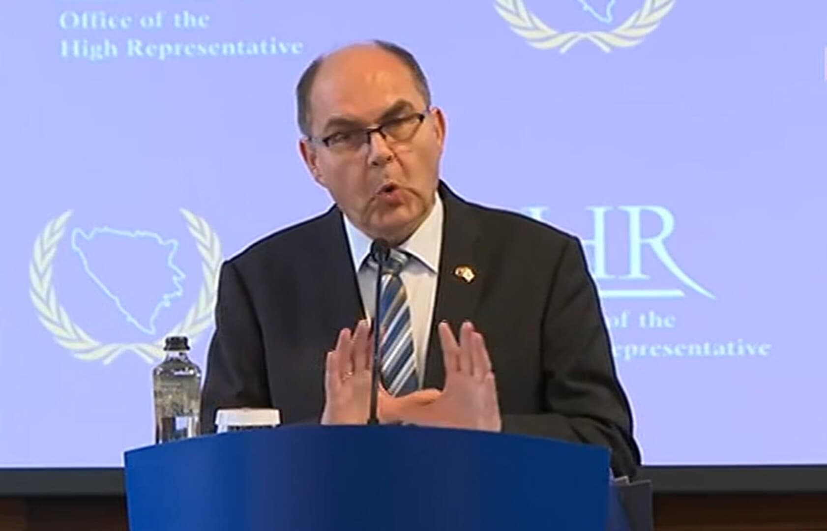 Schmidt se pogubio: Šta znače "pojašnjenja" nametnutih odluka - slika 1