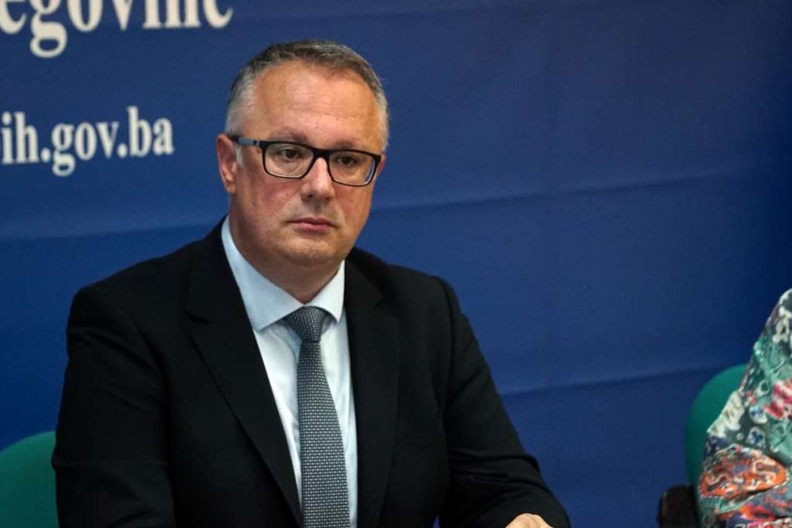 Kajan pisao Schmidtu: Isti aršini u Brčkom i Mostaru! - slika 1