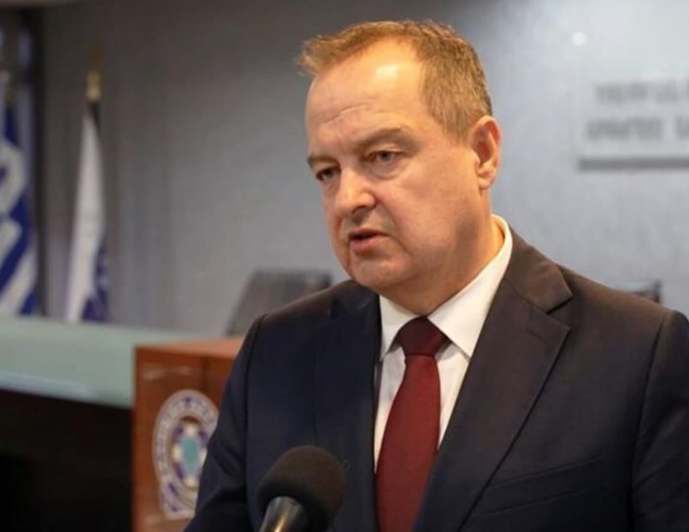 Ivica Dačić skinut s respiratora - slika 1