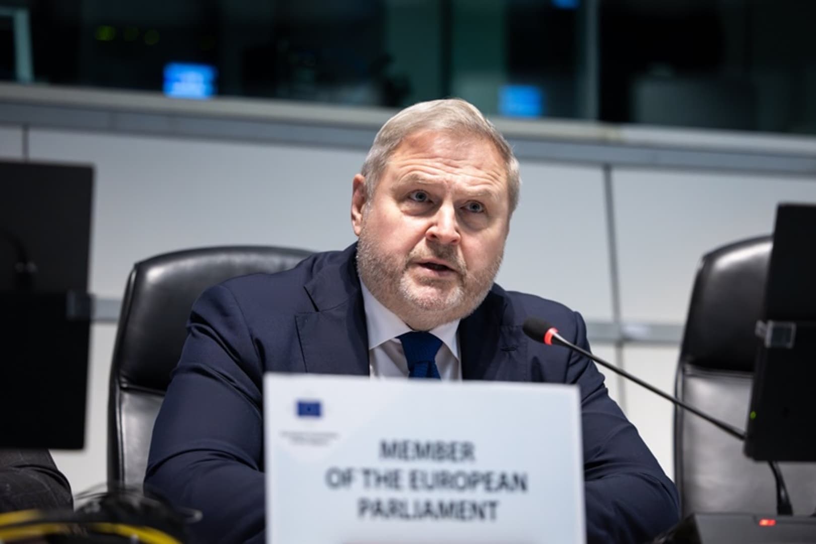 Bukti politička kriza na Kosovu - slika 1