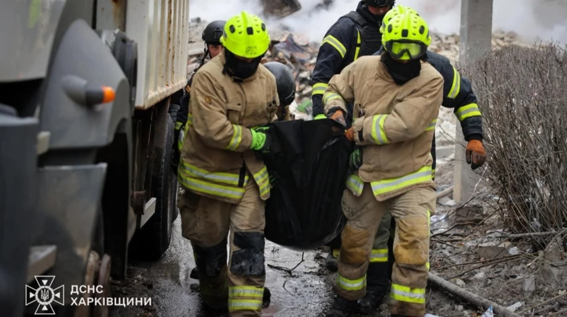 Broj poginulih u ruskom napadu na Harkiv porastao na 11 - slika 1