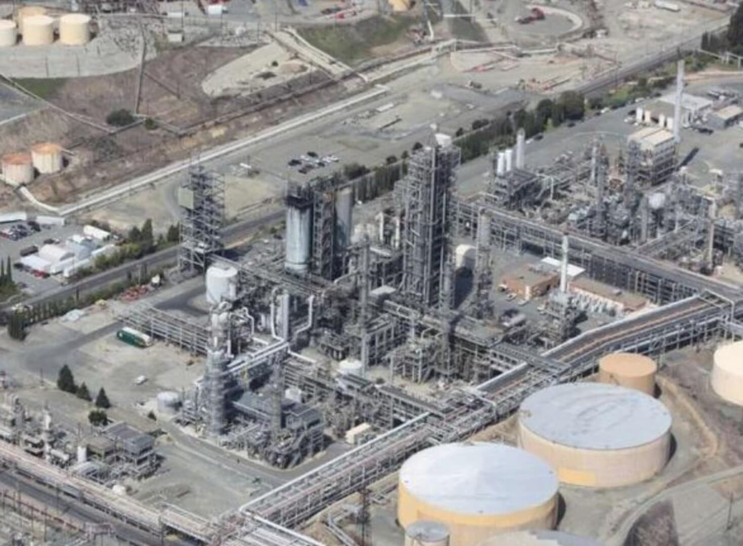 Evropska komisija predlože potpunu zabranu uvoza ruske nafte - slika 1