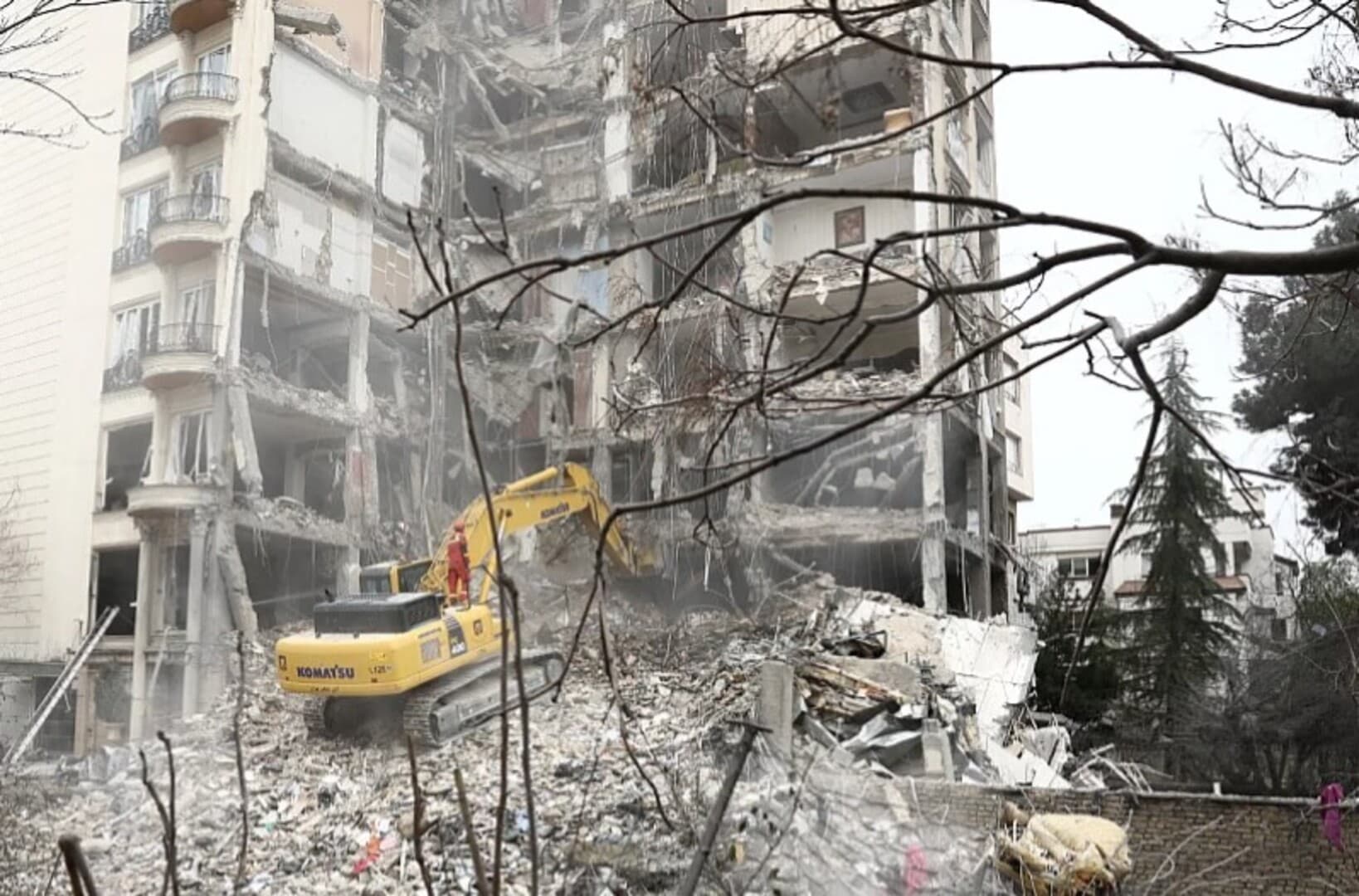 Više od 82.000 civilnih objekata u Iranu oštećeno u zračnim napadima - slika 1