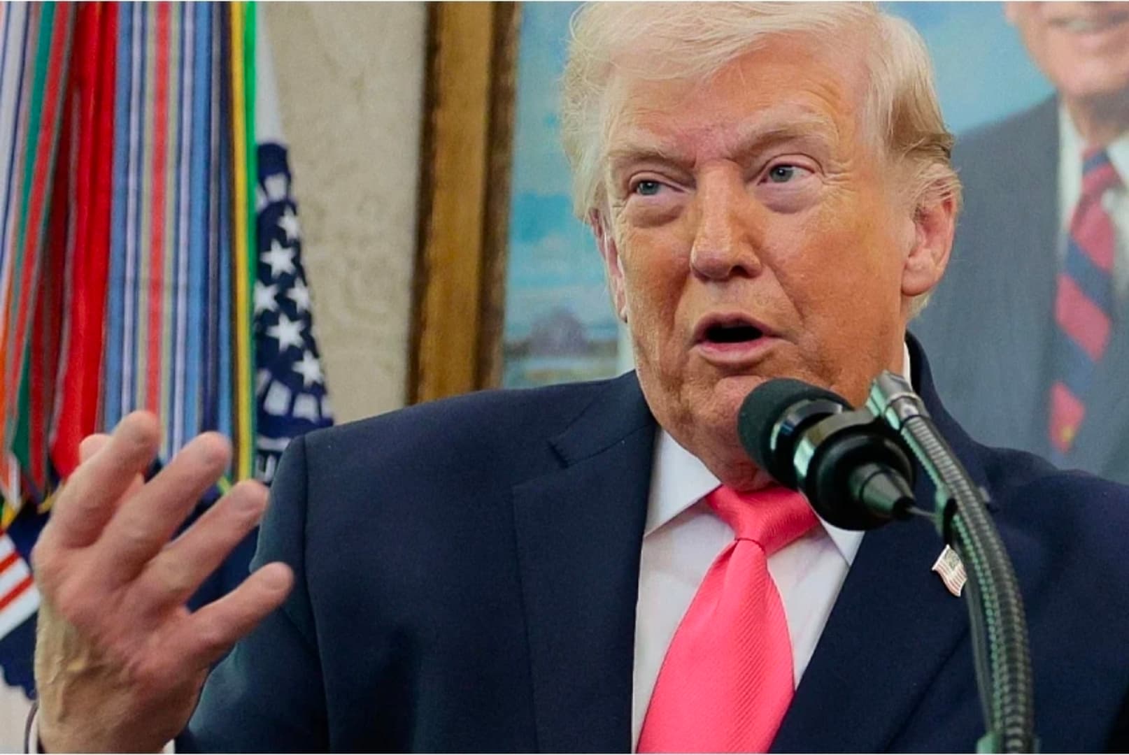 Trump sve ubjeđuje da Iran silno želi primirje: "Danas su nam poslali poklon" - slika 1