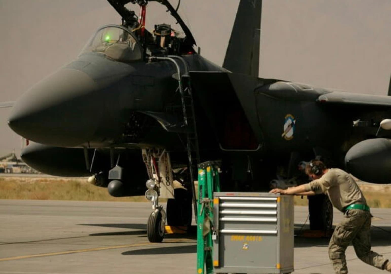 Lov na američkog pilota: Iran nudi bogatu nagradu - slika 1