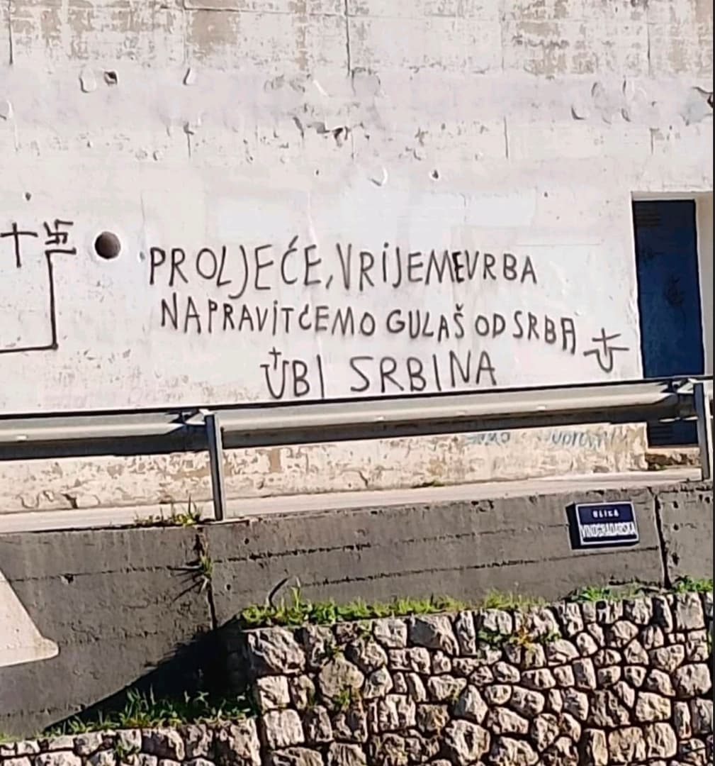 Desetine ustaških grafita sa pozivom na ubistvo i vješanje Srba u Mokošici i Dubrovniku - slika 1