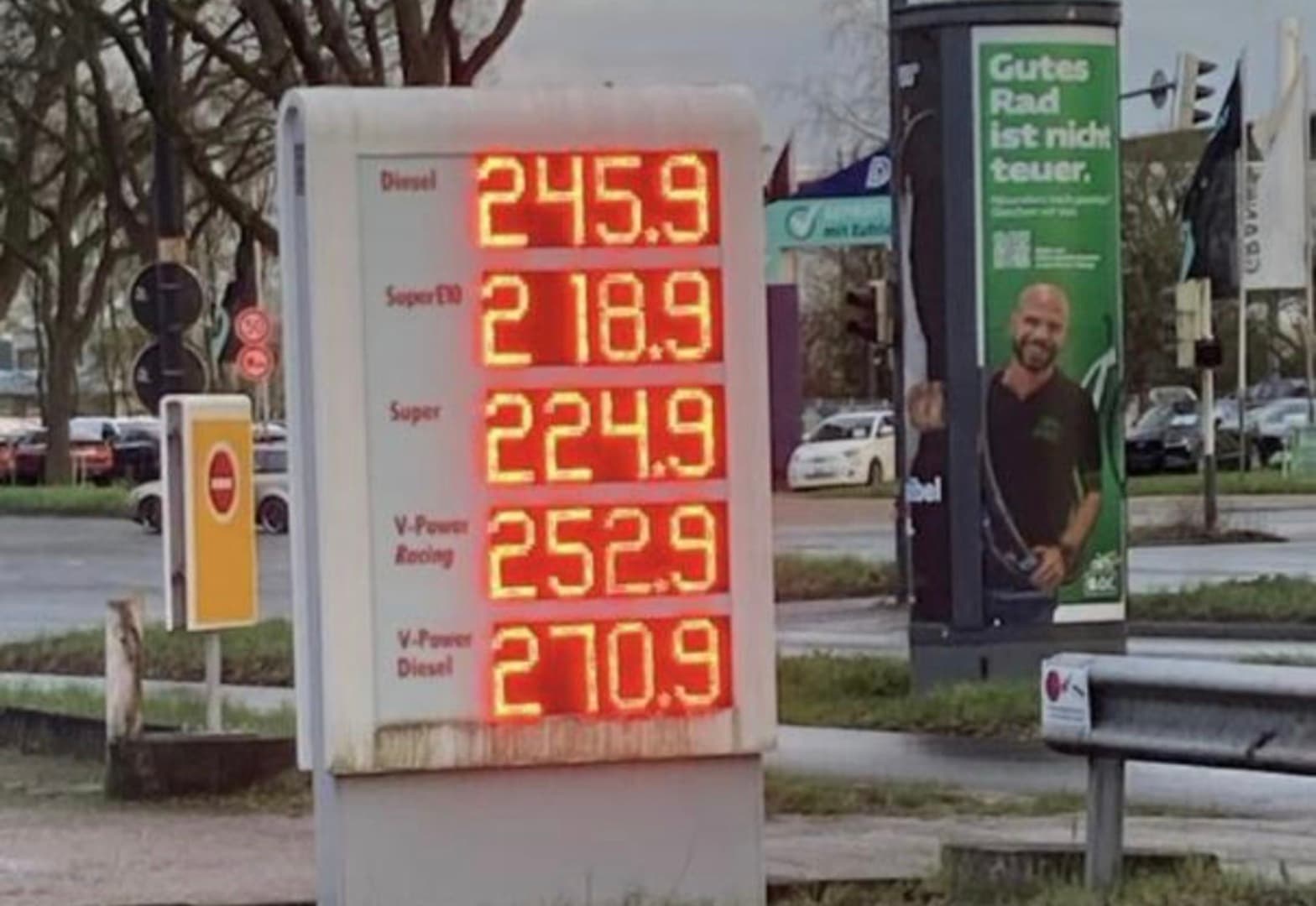 Cijena dizela u Njemačkoj skoro 5 KM po litru - slika 1