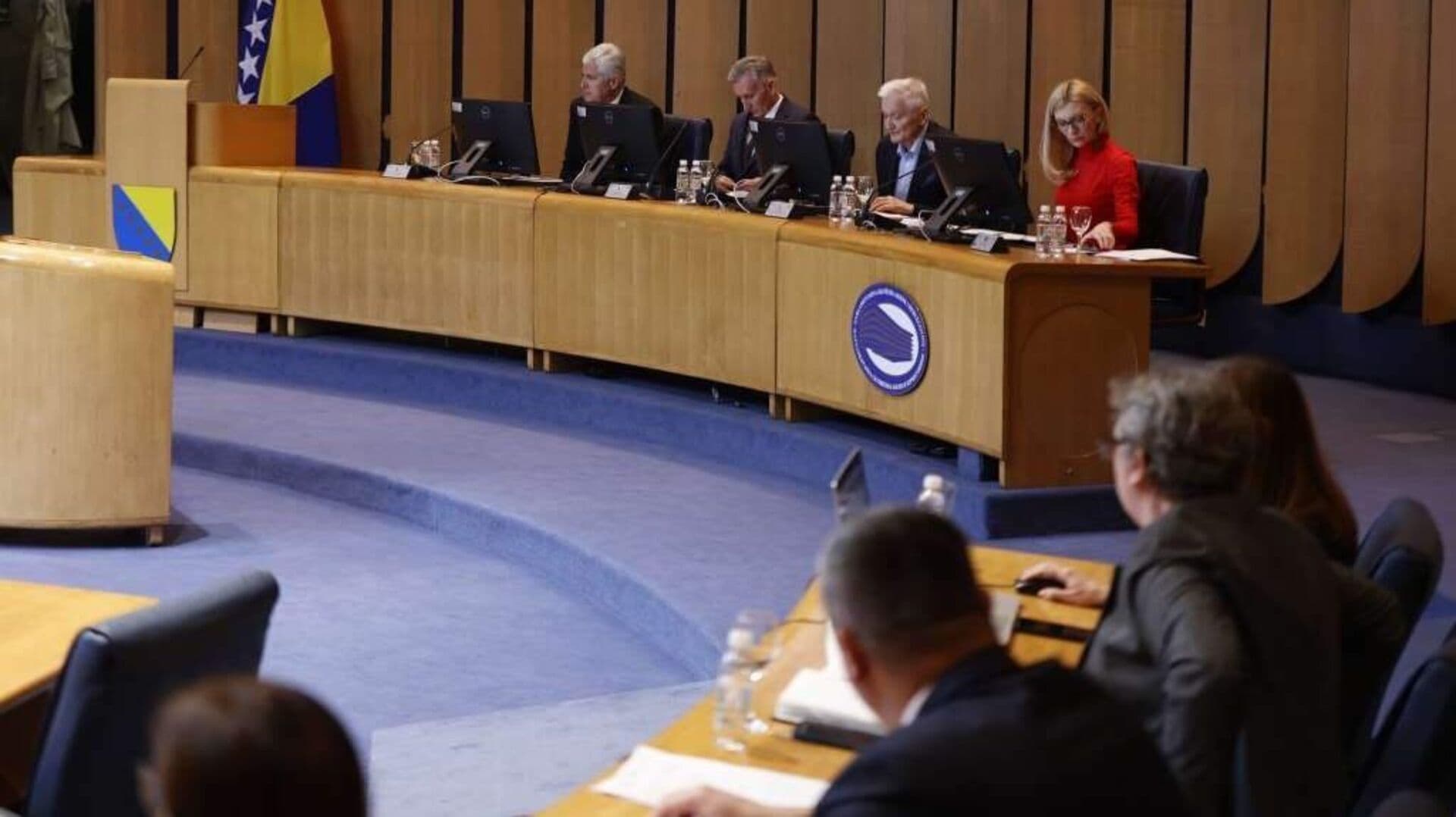 Besprizorna paraliza države i zakona na vrhuncu - slika 1