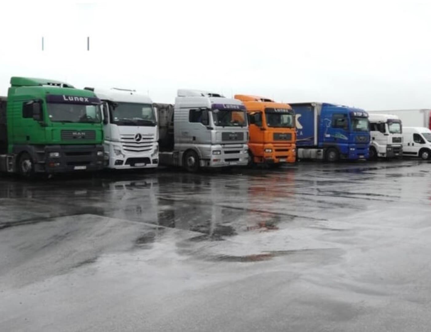 U Crnoj Gori slijedi trodnevna blokada teretnog saobraćaja - slika 1