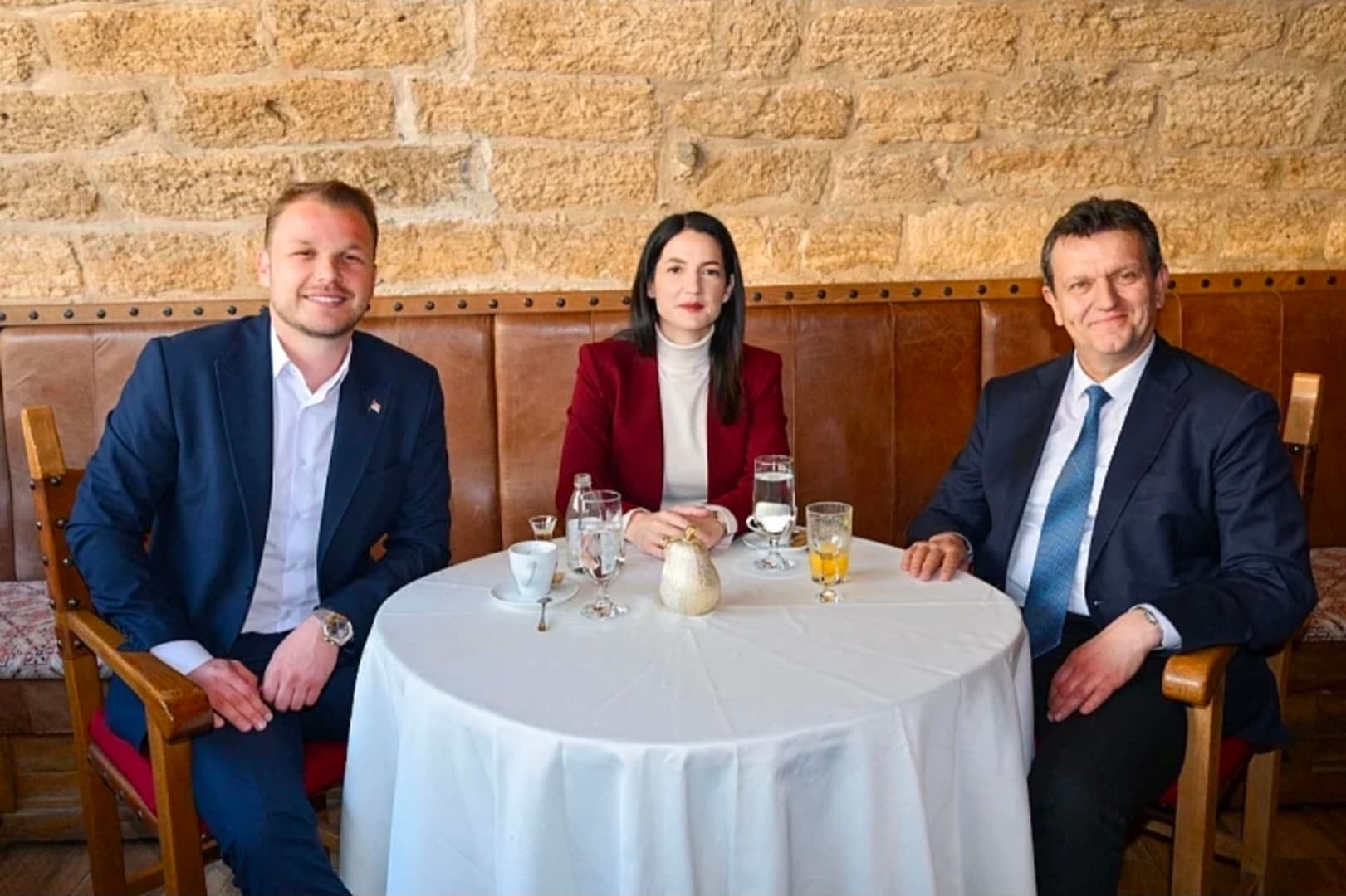 Blanuša objavio fotografiju sa Stanivukovićem i Trivić, poručio da čekaju Vukanovića - slika 1