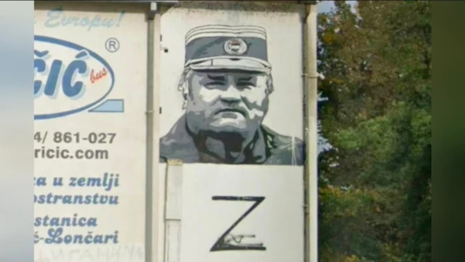 Novi mural zločinca Ratka Mladića uznemirio mještane - slika 1