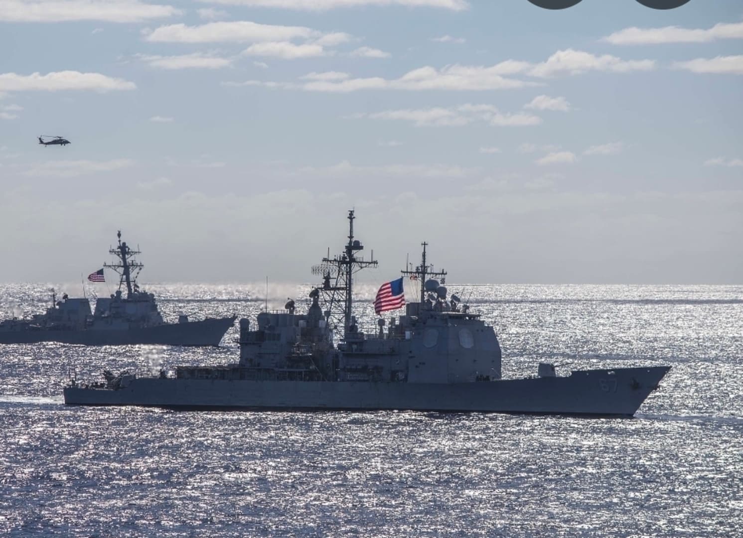 SAD saopćile su da su njihovi ratni brodovi prošli kroz Hormuški moreuz - slika 1