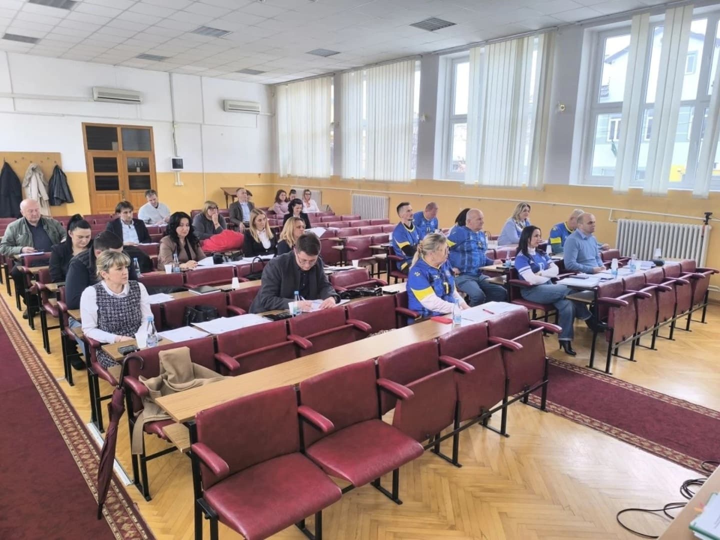 Vijećnici u Bosanskom Petrovcu sebi povećali primanja. SDA napustila sjednicu - slika 1