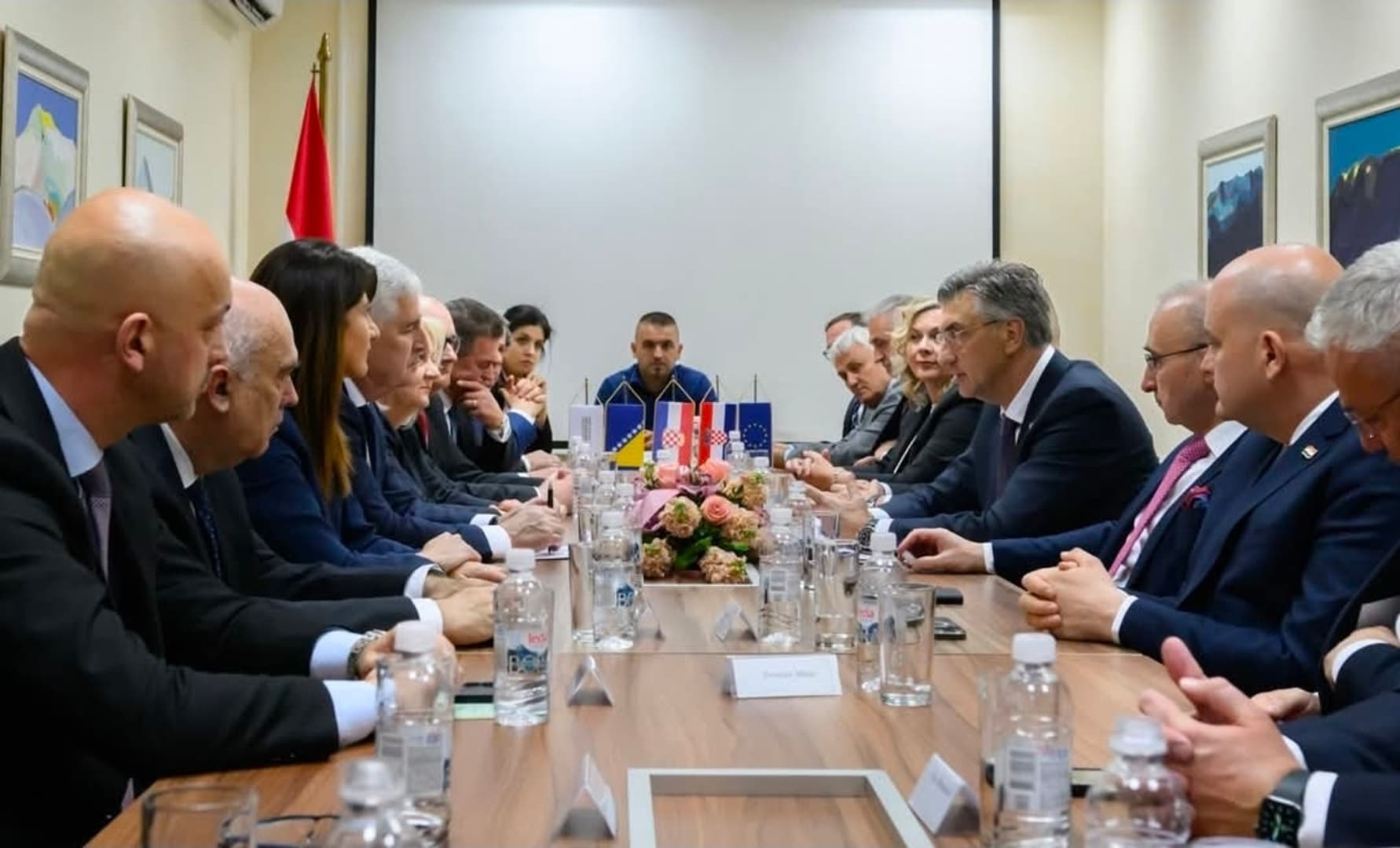 ČNS: Hrvati u BiH između lažnog zajedništva i političkih blokada - slika 1