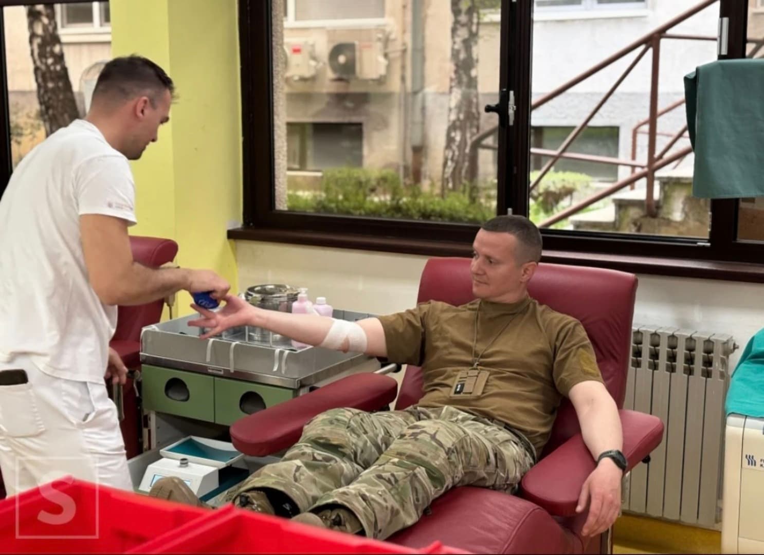 Solidarnost na djelu: EUFOR-ovi vojnici darivali krv u Sarajevu - slika 1