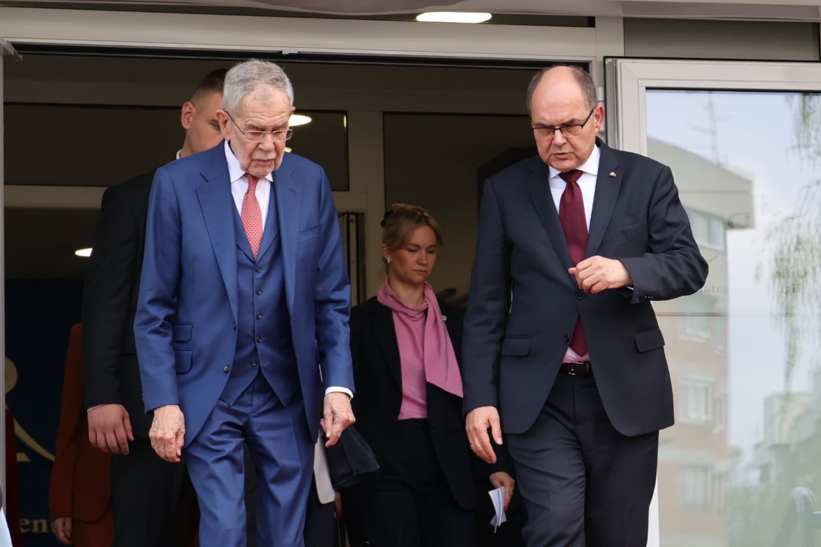 Schmidt: Domaći političari blokiraju milijardu eura za BiH - slika 1