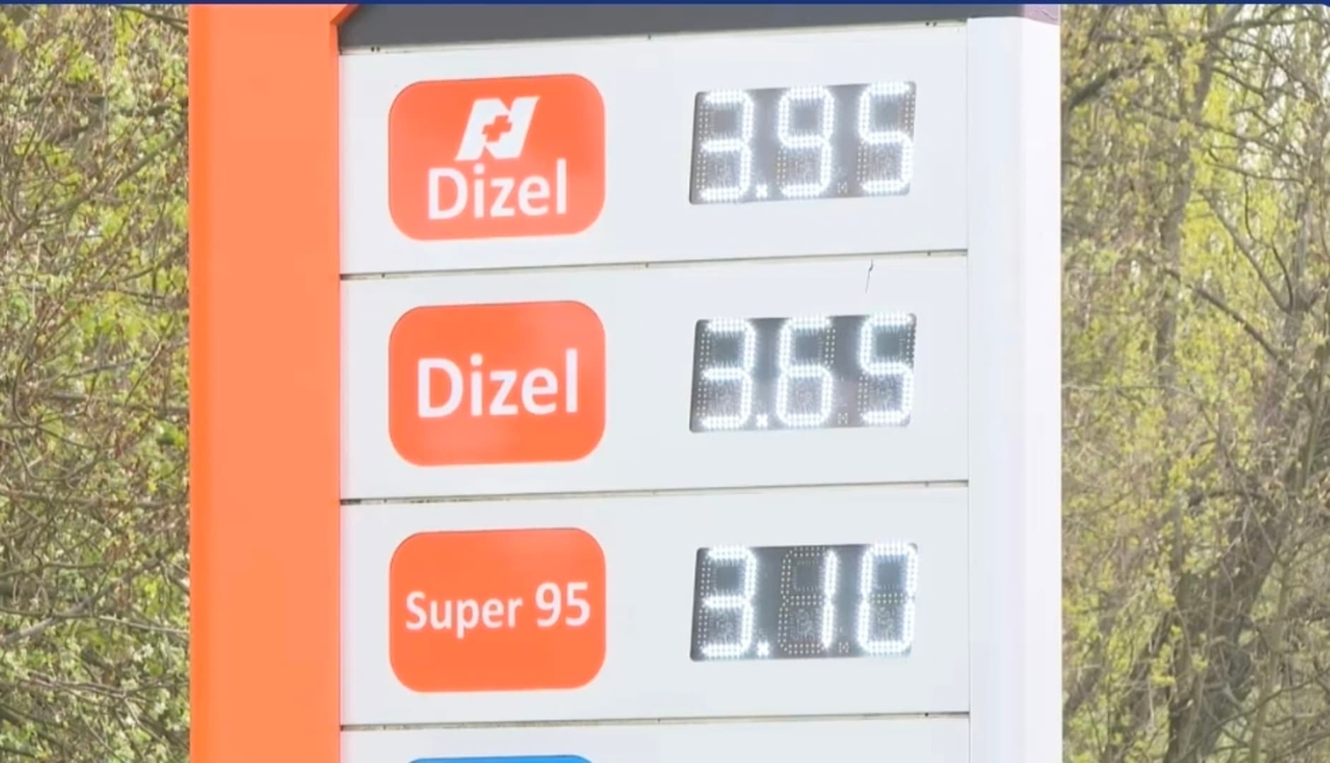 Povrat 10 feninga po litri počeo u Rs, analitičari tvrde da mjera nema stvarni efekat - slika 1