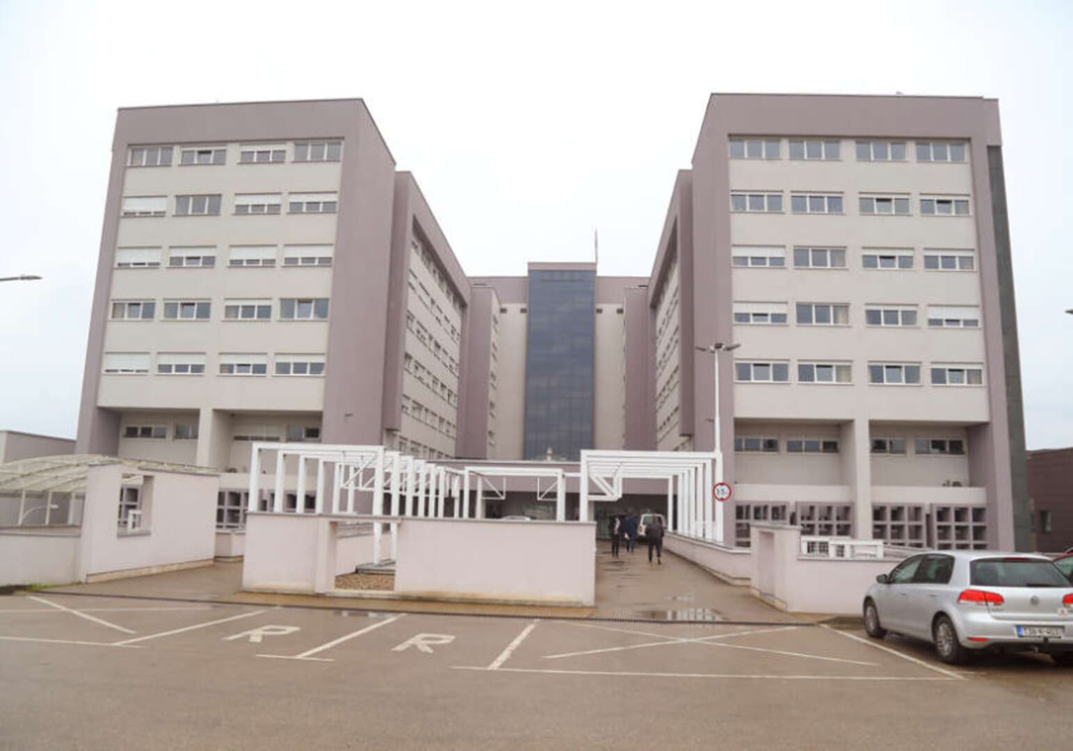 Ubio se još jedan pacijent UKC Rs - slika 1