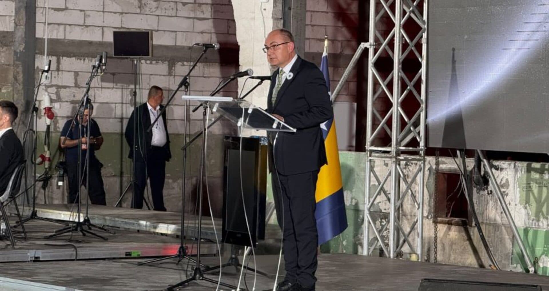 Christian Schmidt iz Potočara: Negiranje genocida ne smije imati mjesto u Bosni i Hercegovini - slika 1