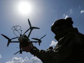 Francuska planira dramatično povećanje zaliha raketa i dronova do 2030. godine