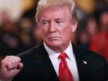 Trump: Blokirat ćemo Hormuz. Iran neće nikada imati nuklearno oružje!